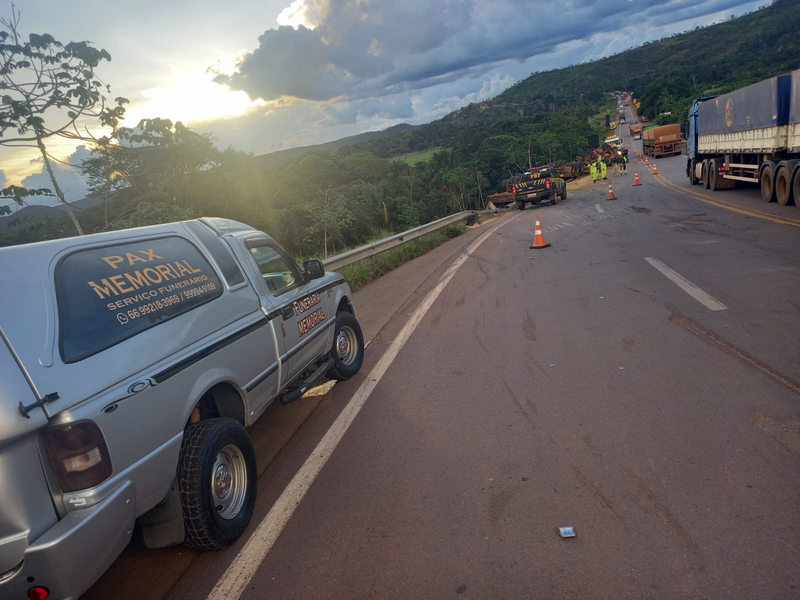 Carreta tomba na Serra do Cachimbo e motorista vem a óbito