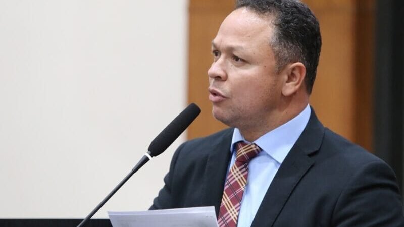 Cláudio critica indústria da multa e projeto que prevê penalidade de R$ 23 mil