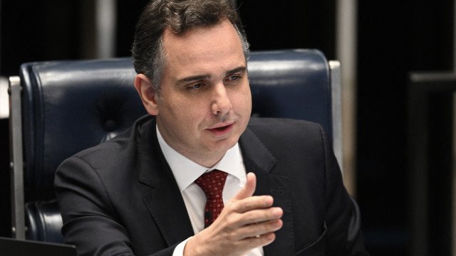 Pacheco insiste em turbinar salários de juízes, mas indica querer desidratar PEC