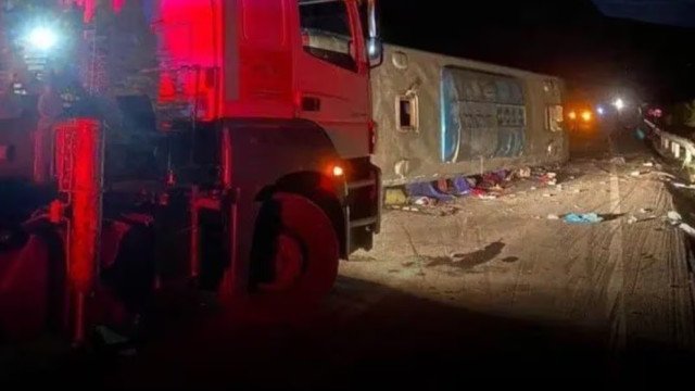 Ônibus tomba em ‘curva da morte’ e deixa sete mortos em Minas Gerais