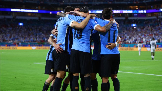 Uruguai goleia a Bolívia e assume a liderança isolada do Grupo C da Copa América
