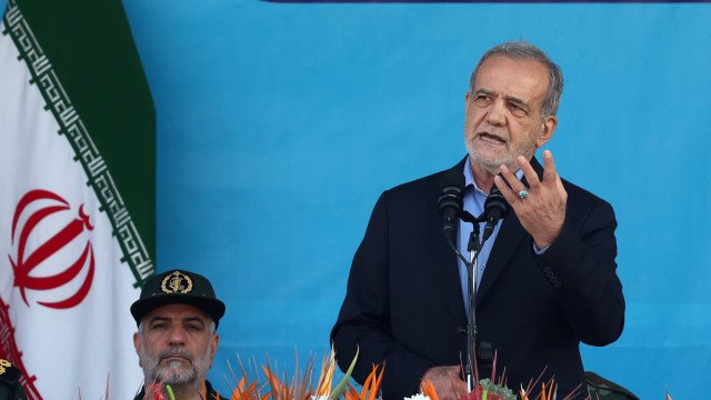 Presidente iraniano promete não abandonar Hezbollah aos ataques de Israel