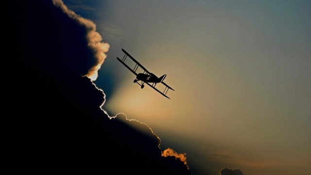 Aeroporto é fechado após monomotor fazer pouso forçado em Jacarepaguá