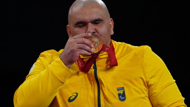 Brasil conquista novo ouro no judô e fica a um do recorde histórico