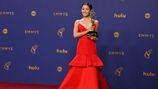 Os melhores ‘looks’ que passaram pelo tapete vermelho do Emmy Awards