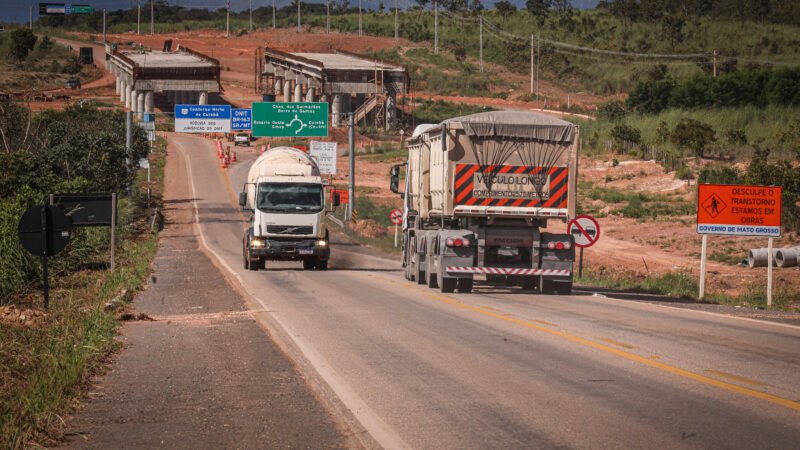 Governo licita R$ 1,59 bilhão em obras de infraestrutura em 2024