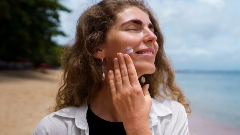 Saiba os cuidados essenciais para a pele durante o verão