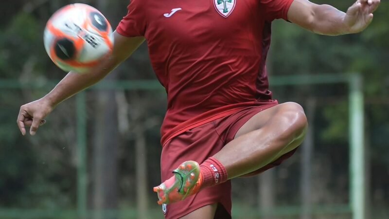 Antes de estreia contra o Palmeiras, Lucas Hipólito, reforço da Portuguesa, destaca projeto do clube e garante time competitivo no Paulistão