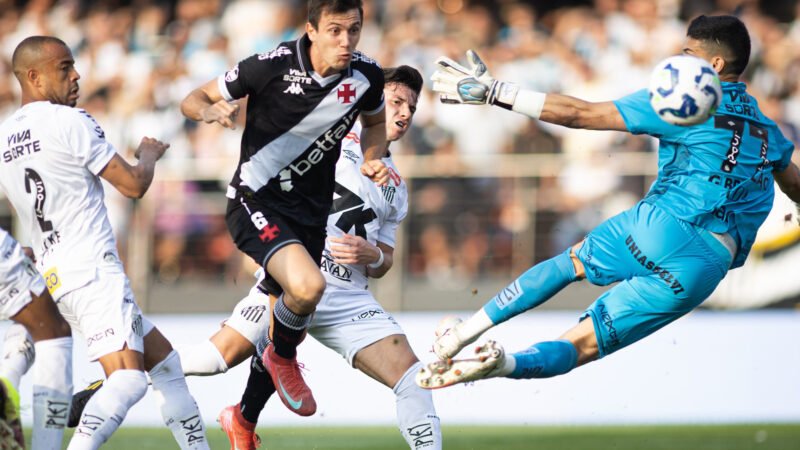 Vasco aniquila Santos com goleada histórica e deixa a zona de rebaixamento