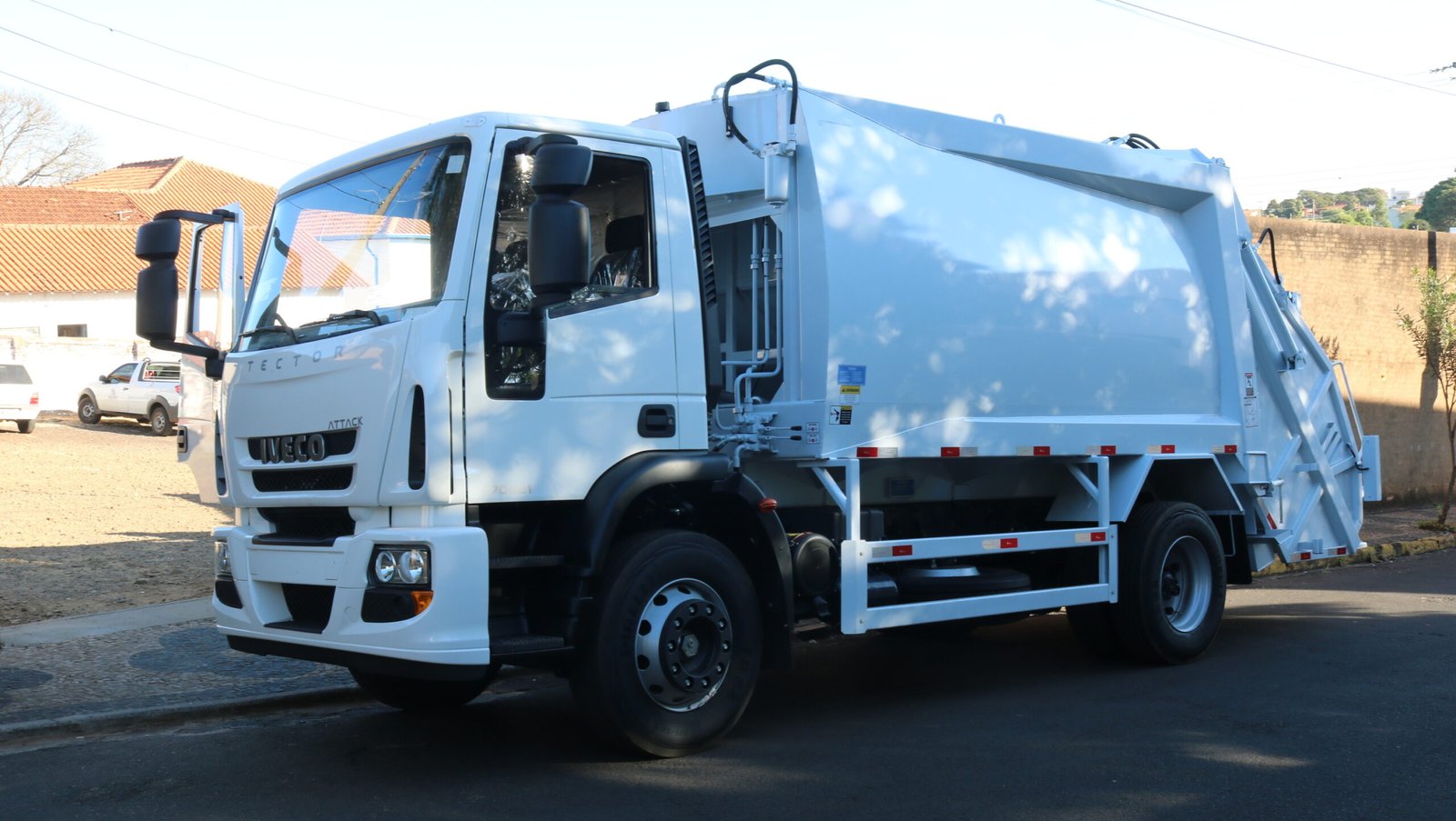 Prefeito de Guarantã do Norte diz que sabotaram caminhão da coleta de lixo