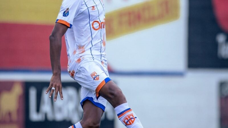 Presente em todos os minutos do Coimbra no estadual, Wallace, emprestado pelo Itabirito, avalia começo positivo