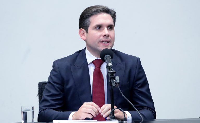 Motta sobre anistia: “Precisamos nos livrar dessas pautas tóxicas e olhar para a frente”