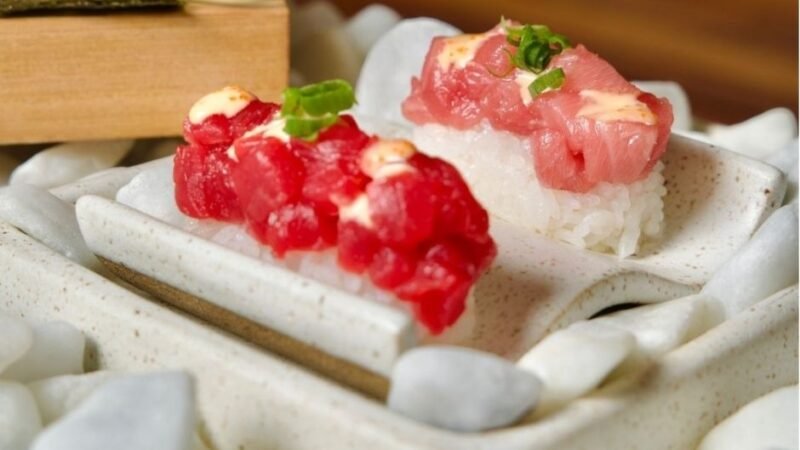 O Silêncio do Corte: Gurumê celebra o Dia do Sushi com Hand Rolls de Bluefin — uma ode à precisão e à arte efêmera da gastronomia japonesa