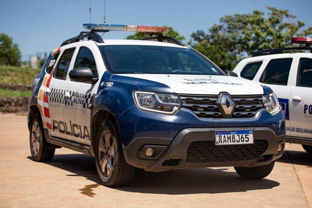 Em Peixoto de Azevedo homem é preso após atingir namorada com golpes de facão