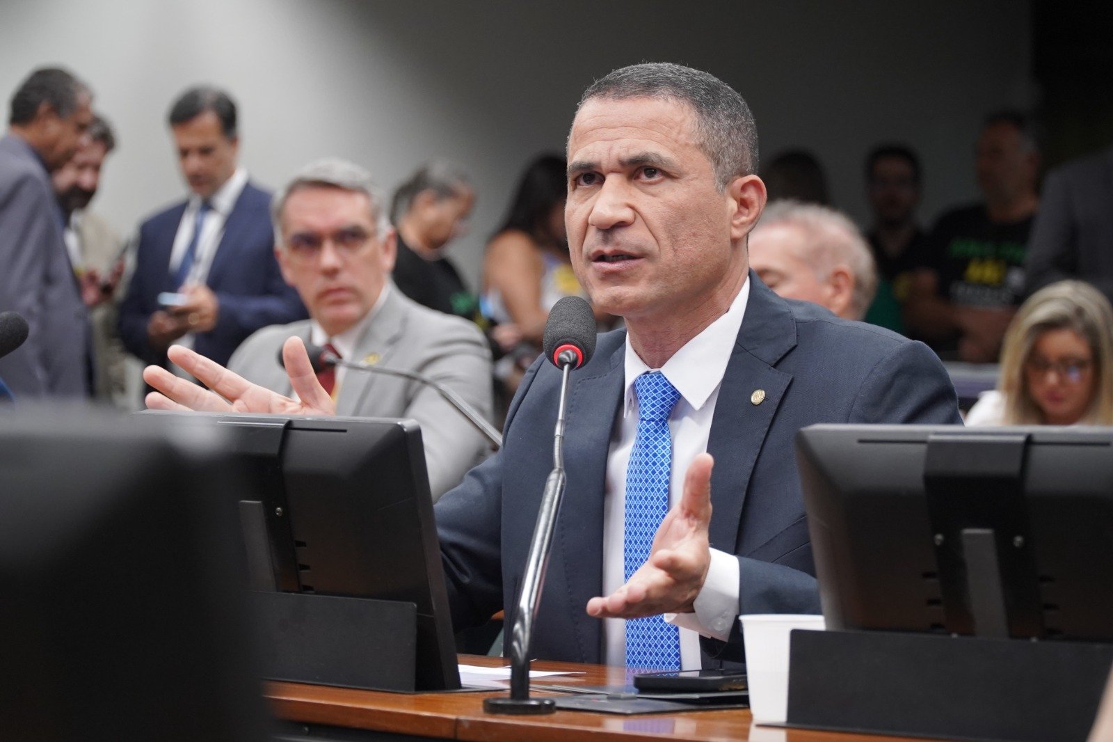 Coronel Assis cobra transparência da Energisa e questiona destino de recursos arrecadados em Mato Grosso