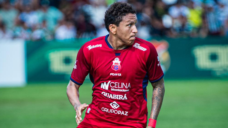 Com três gols nos últimos três jogos, Neto Acará vive fase artilheira na Bolívia