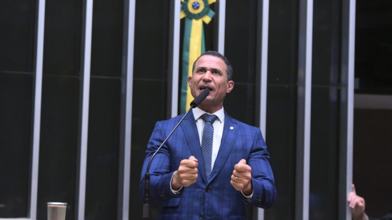 Deputado federal Coronel Assis apresentou 19 projetos em 2025, com forte atuação contra facções e valorização das polícias
