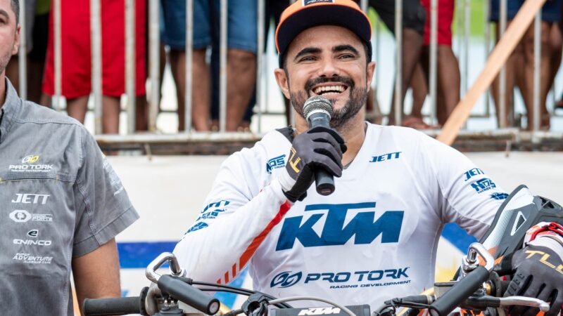 Joaninha apresenta manobras de FMX no Diamantino Radical em Mato Grosso