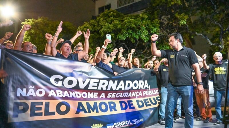 SINPOL-PE realiza passeata no Recife por valorização e cumprimento dos 33% reconhecidos pela Justiça