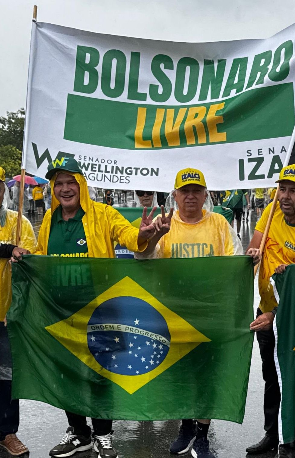 Wellington Fagundes pede justiça e liberdade ao se unir a Nikolas na Caminhada pela Liberdade, em Brasília