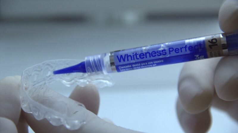 Clareador dental brasileiro é eleito o melhor nos EUA pela sétima vez