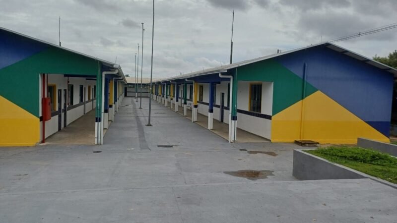 Vereadores retiram assinaturas e CPI da reforma das escolas empaca novamente