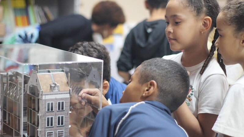 Brasil é o país que faz mais atividades sobre Anne Frank no mundo