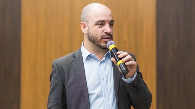 Professor da UFMT é reeleito presidente da Federação Brasileira de Geólogos