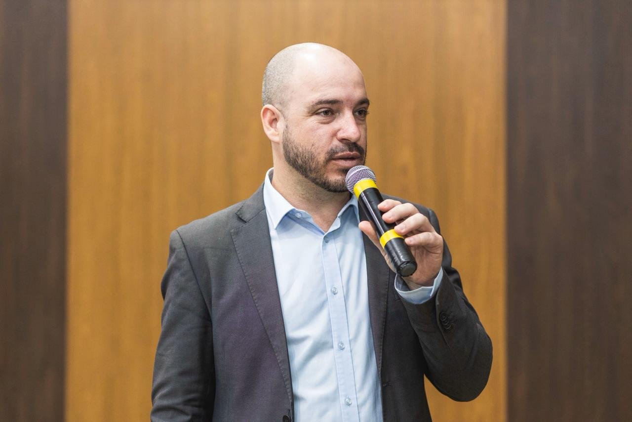 Professor da UFMT é reeleito presidente da Federação Brasileira de Geólogos