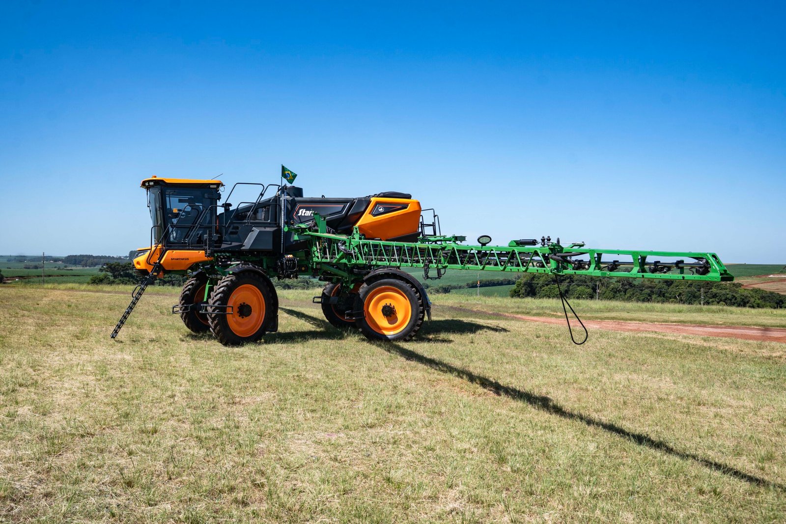 Comprovando seu pioneirismo, Stara apresenta ao mercado um conceito inédito de máquina agrícola